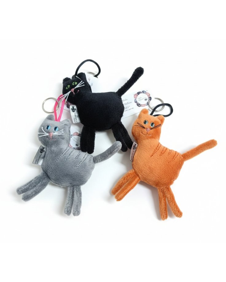 breloczki w kształcie kotów