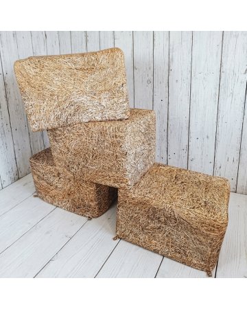 Kostki słomy dla firmy eventowej Taka Impreza, Reszel